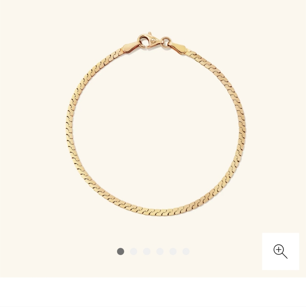 Mejuri serpentine chain gold bracelet 14k